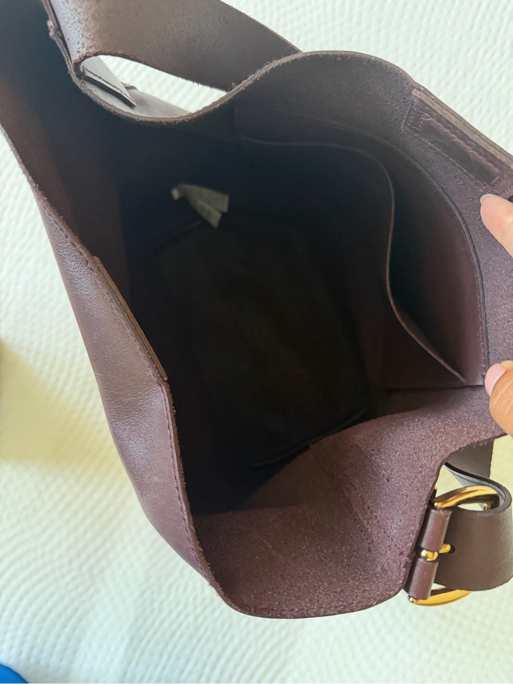 Madewell The Essential Bucket Tote in Dark Brown - Picture 5 of 5